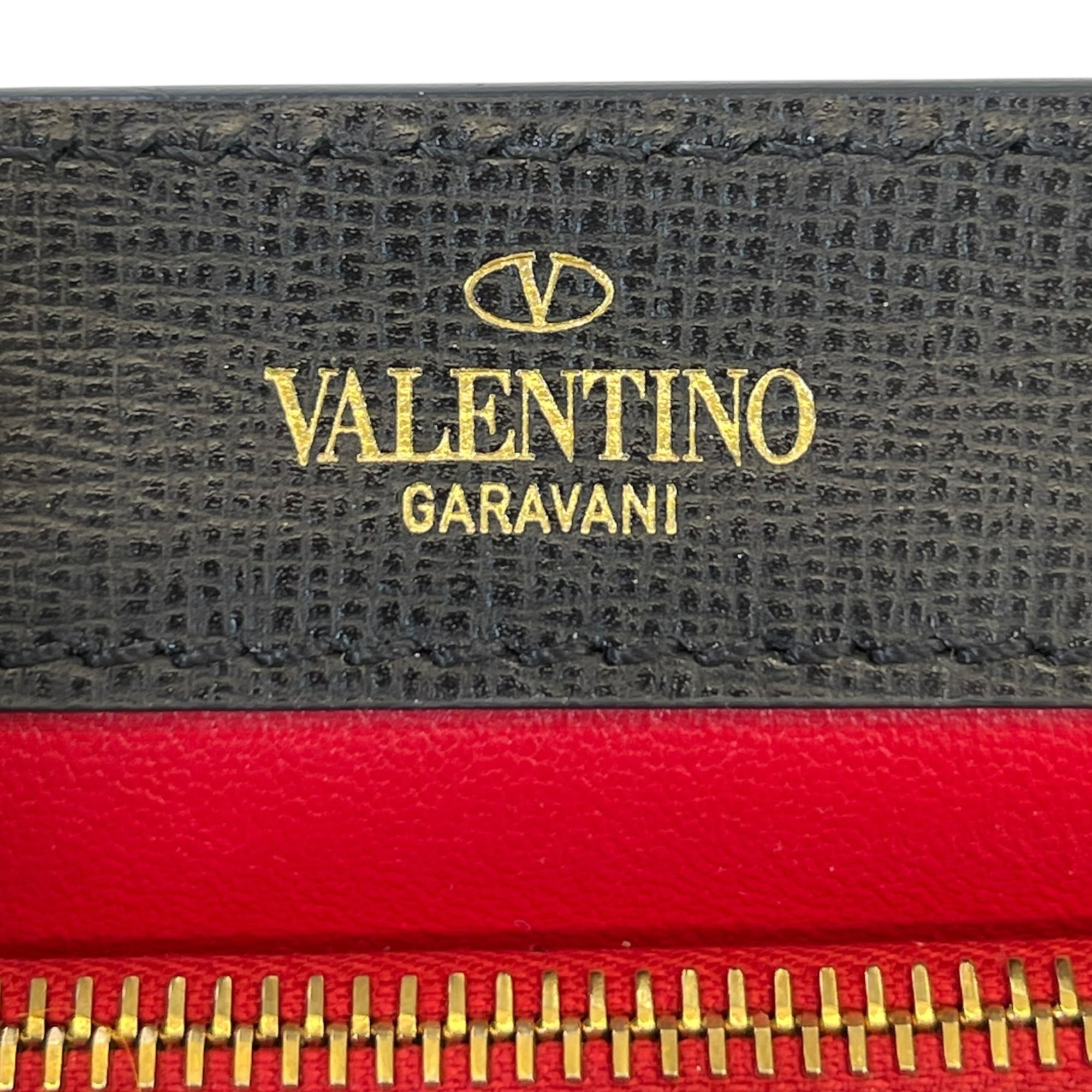 Valentino Garavani Rockstud Alcove Shoulder Bag Black Leather