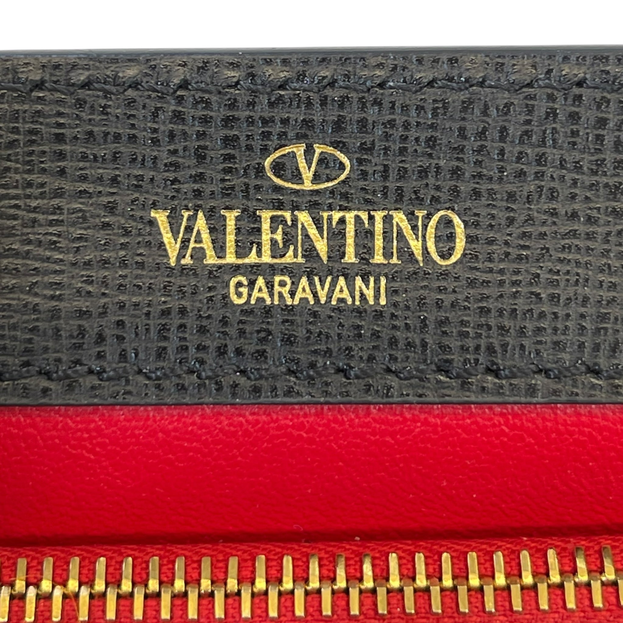 Valentino Garavani Rockstud Alcove Shoulder Bag Black Leather