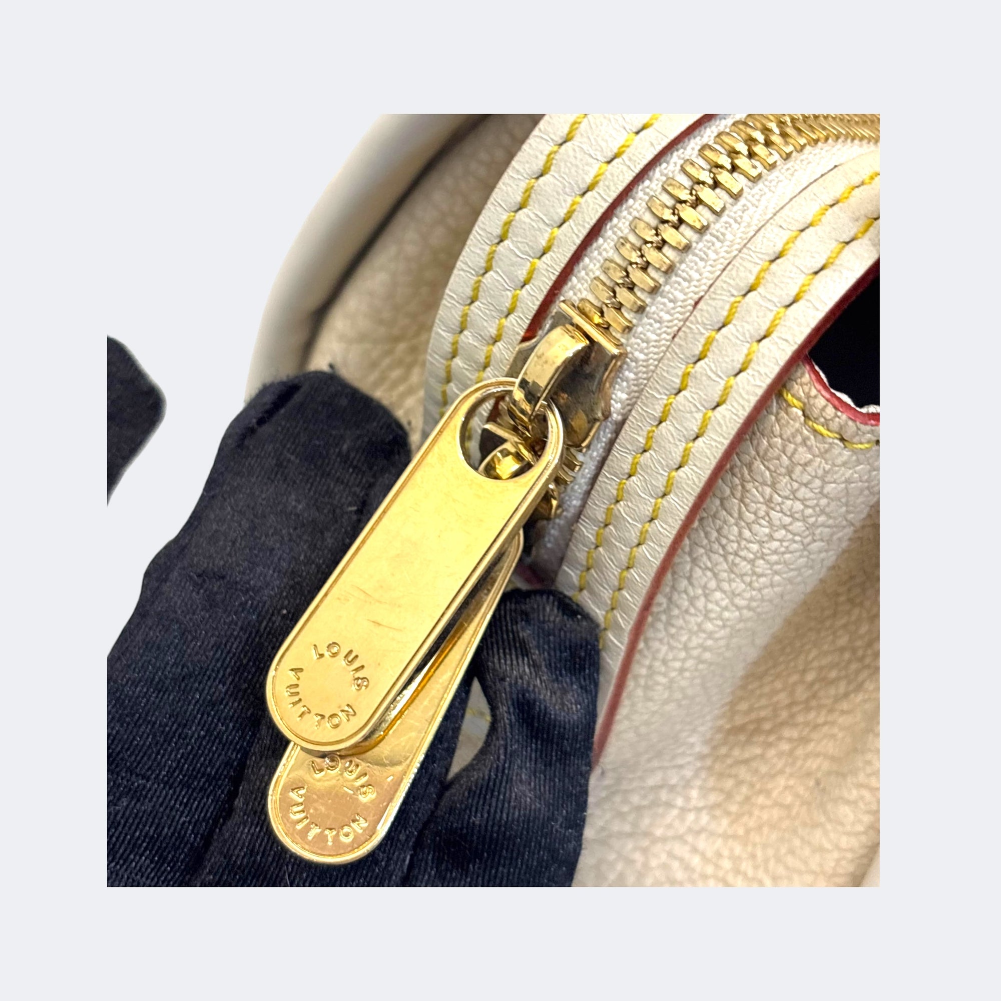 Louis Vuitton White Suhali Leather L&#39;Epanoui PM Bag