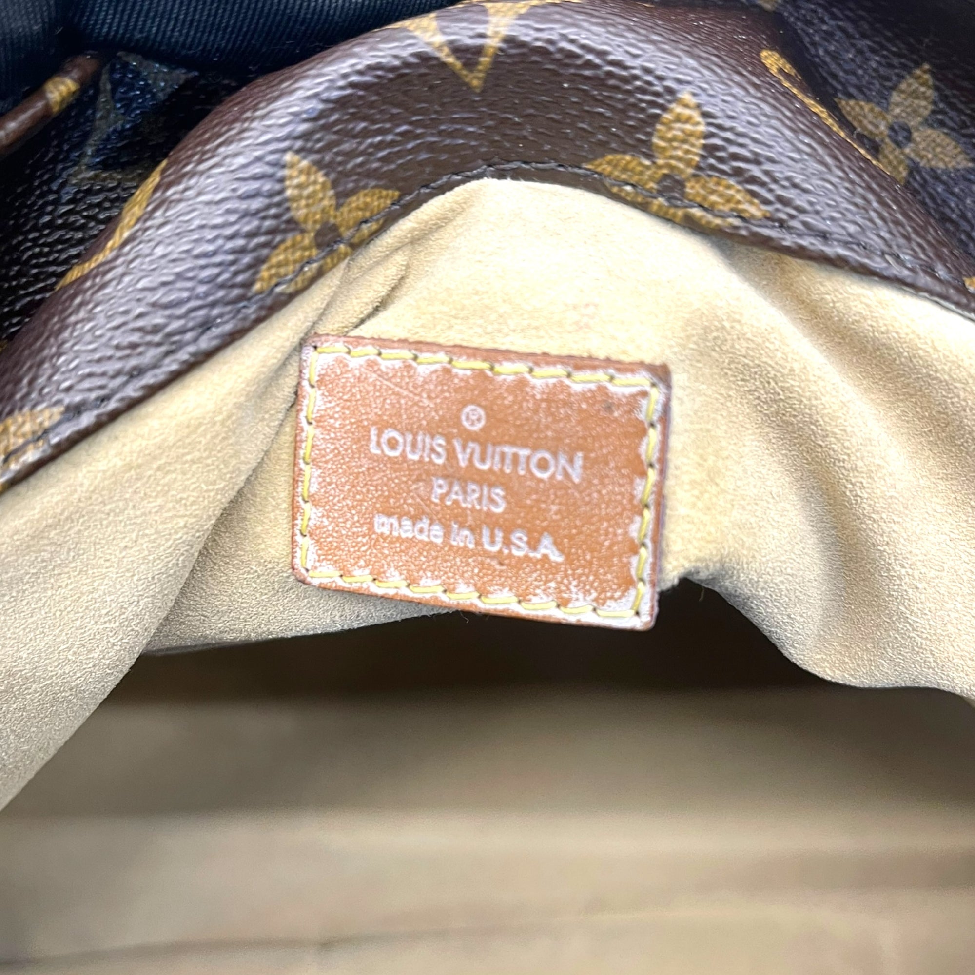 Louis Vuitton Monogram Canvas Artsy GM Bag