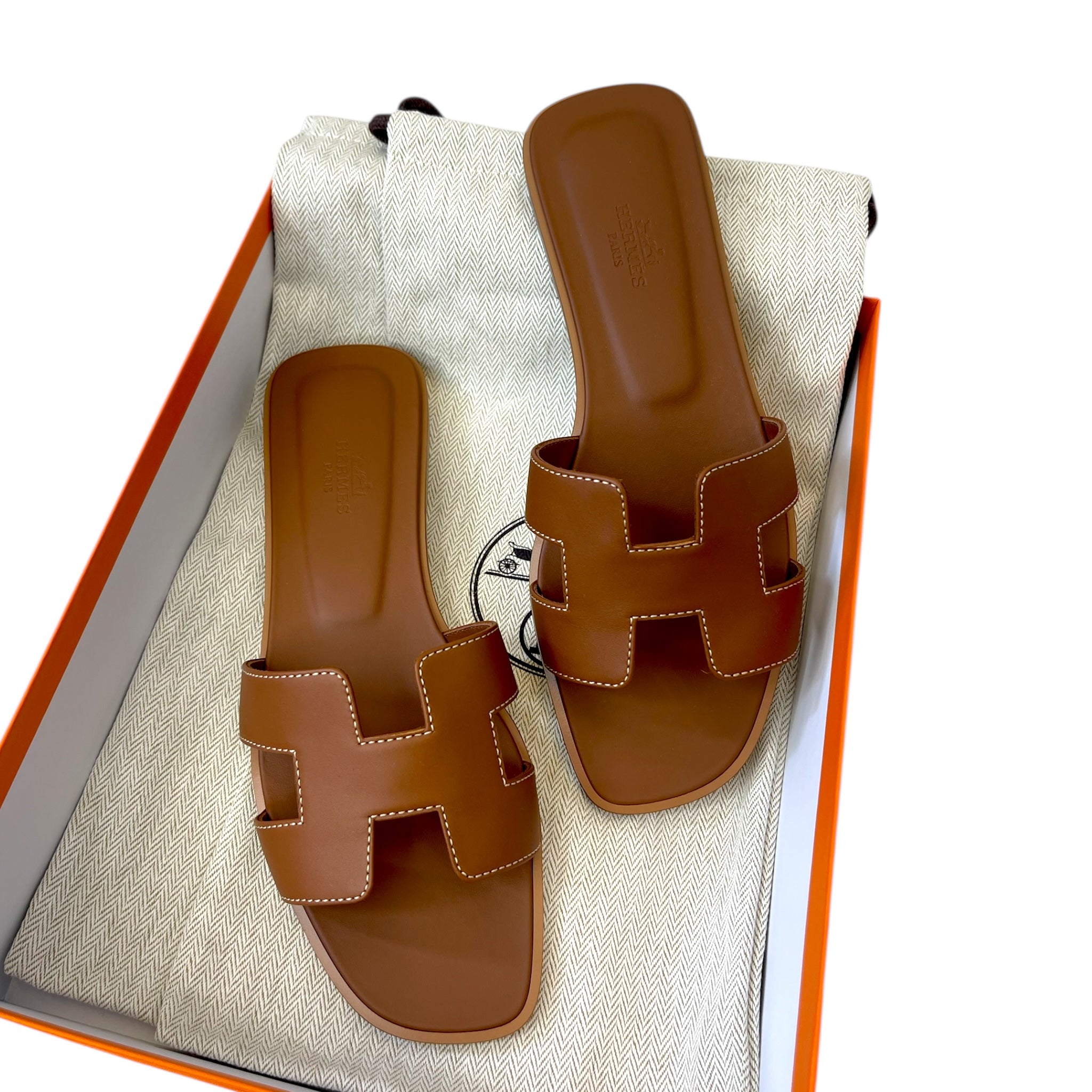 Hermès Oran EU 38 (Tan)